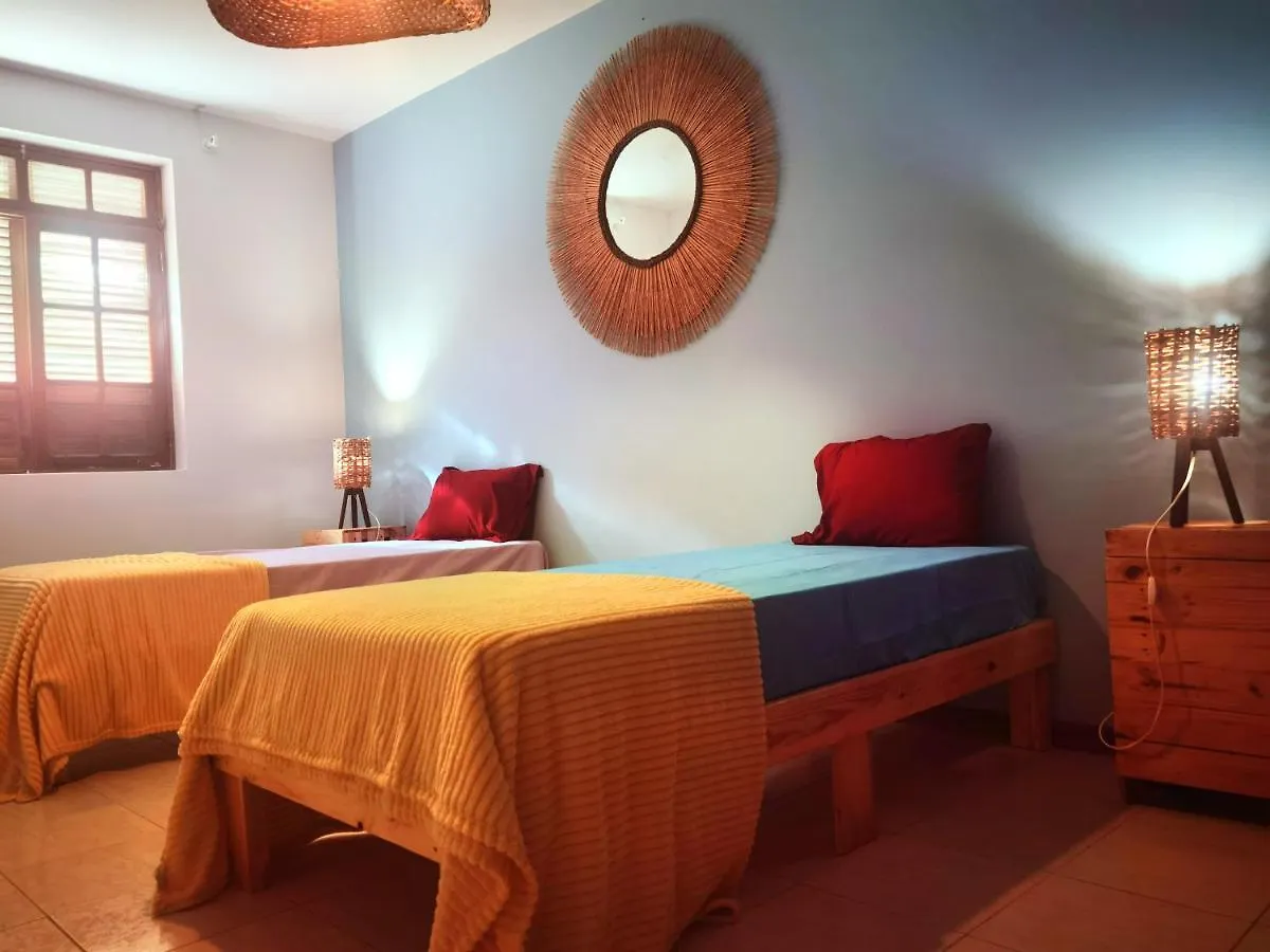 Konukevi Kaza Sofia Otel Mindelo