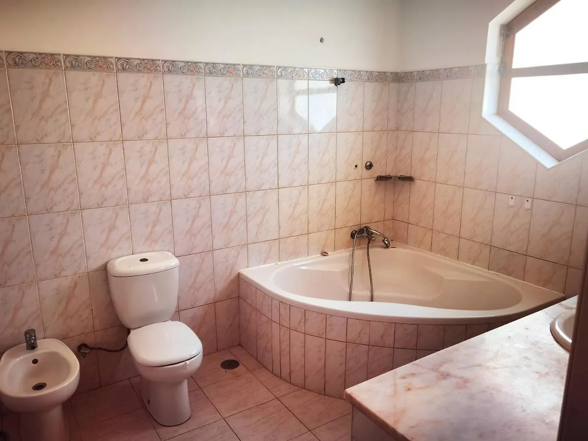 Konukevi Kaza Sofia Otel Mindelo