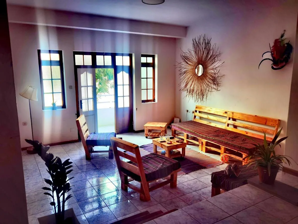 Konukevi Kaza Sofia Otel Mindelo Yeşil Burun Adaları